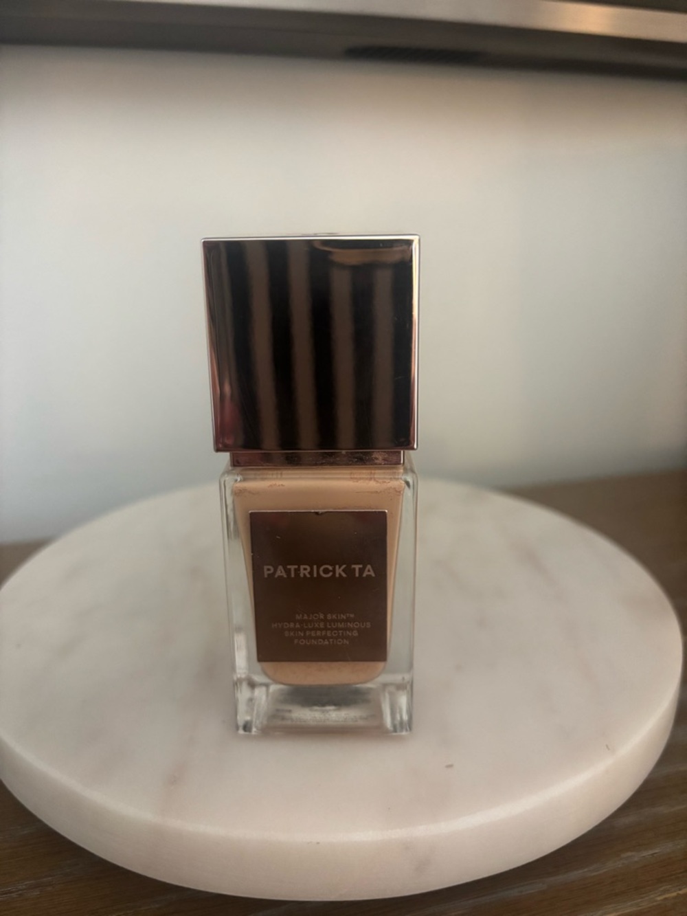 Patrick Ta MAJOR SKIN HYDRA-LUXE LUMINOUS SKIN
PERFECTING FOUNDATION
